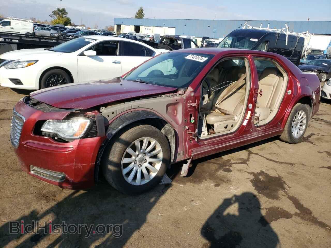 Фотография 2C3CCAAG8DH732937 - CHRYSLER 300 2013