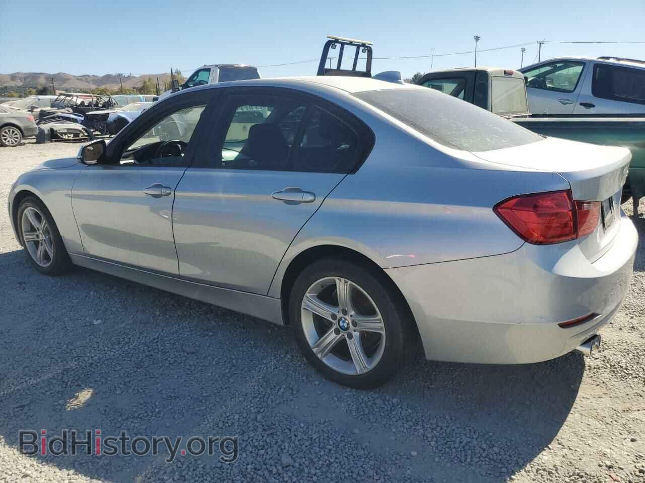 2013 BMW 3 SERIES - VIN: WBA3A5G55DNP22854 - Фото 2