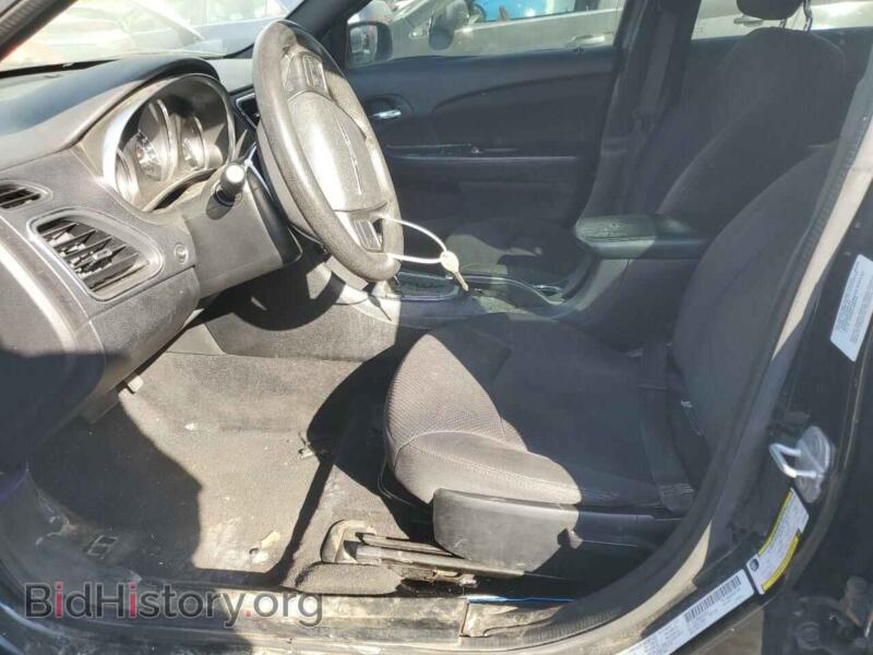 2013 Chrysler 200 (VIN 1C3CCBAB3DN705341) — photo 7 of 12