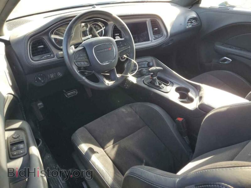2023 Dodge CHALLENGER (VIN 2C3CDZFJ8PH554175) — фото 8 из 12