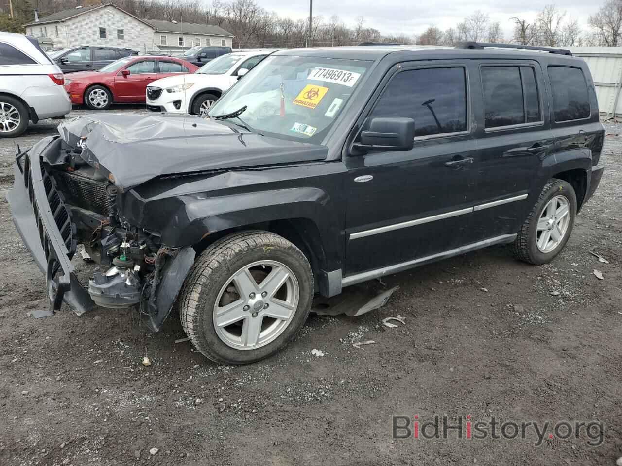 Photo 1J4NF1GBXAD646121 - JEEP PATRIOT 2010