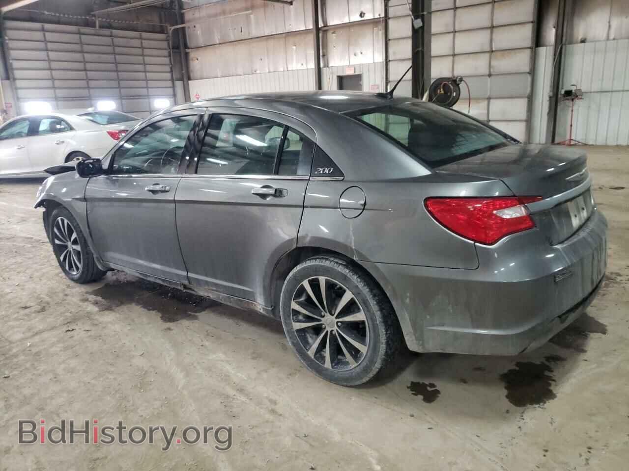 2013 CHRYSLER 200 - VIN: 1C3CCBBB8DN570274 - Photo 2