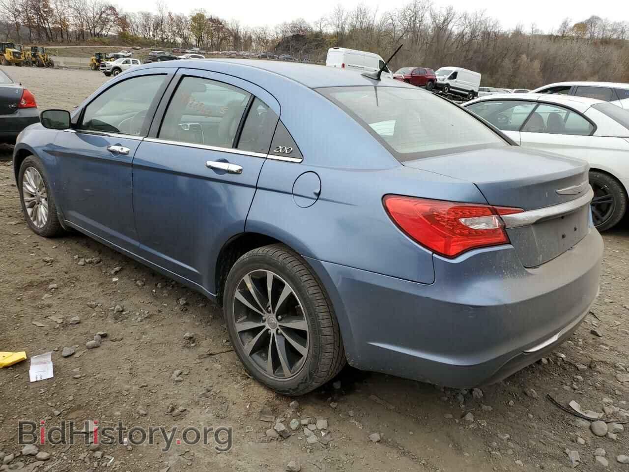 2011 CHRYSLER 200 - VIN: 1C3BC2FG1BN623122 - Фото 2