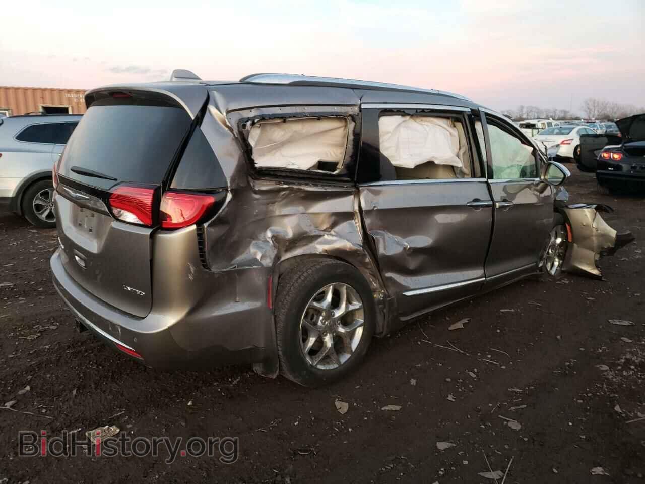 2017 CHRYSLER PACIFICA - VIN: 2C4RC1GGXHR570841 - Фото 3