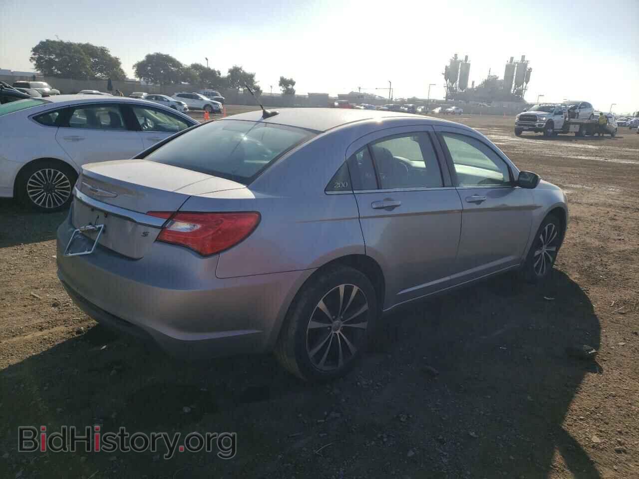 2013 CHRYSLER 200 - VIN: 1C3CCBBB0DN541884 - Фото 3