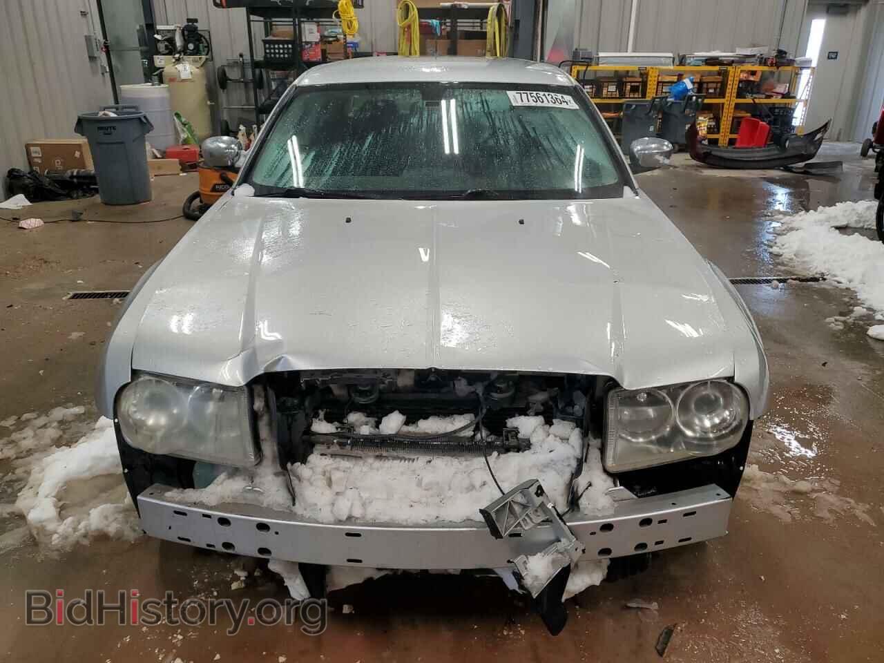 2008 CHRYSLER 300 - VIN: 2C3KA63H48H133057 - Фото 5