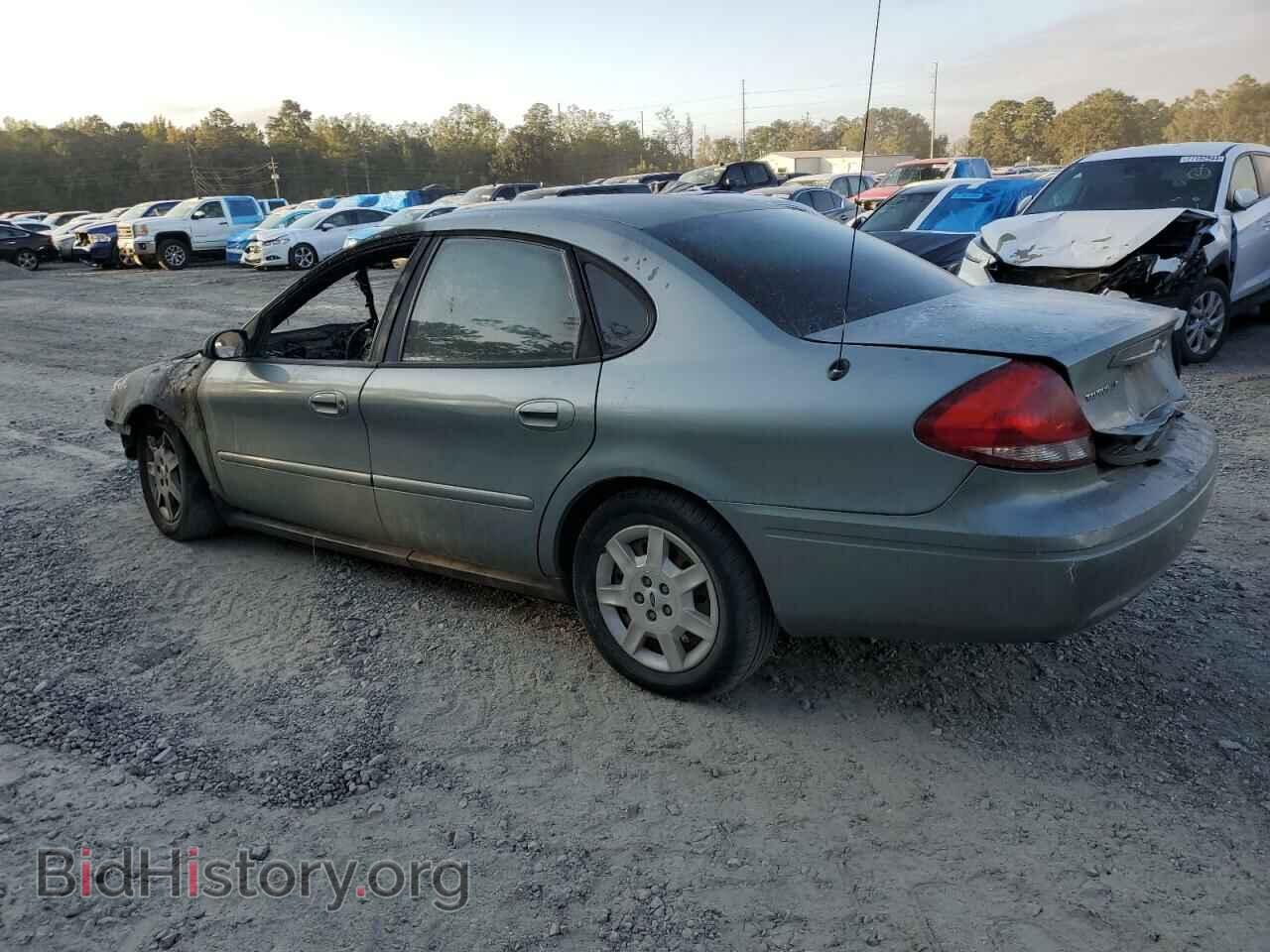 2005 FORD TAURUS - VIN: 1FAFP53295A266088 - Фото 2
