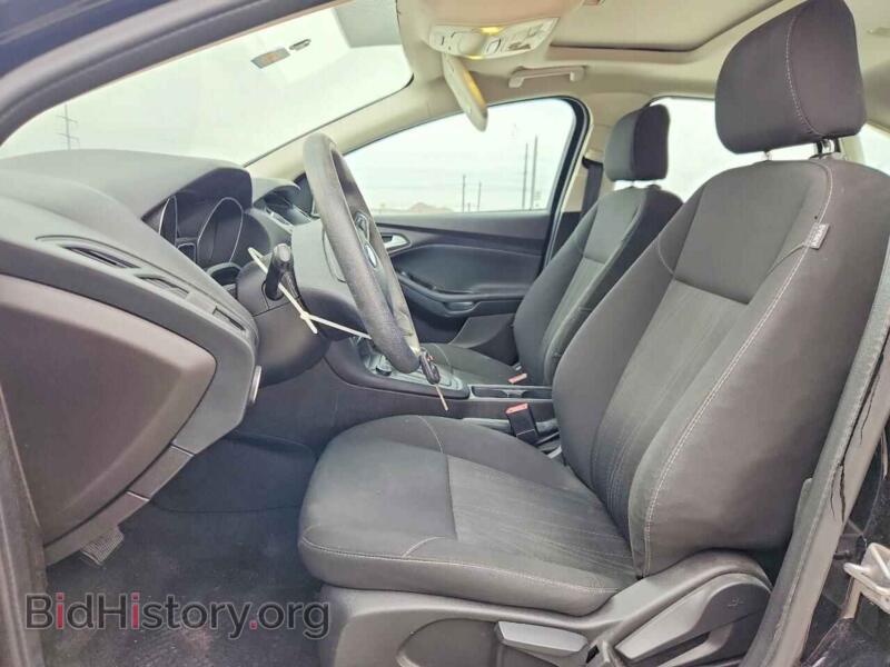 2016 Ford FOCUS (VIN 1FADP3F29GL348031) — photo 7 of 15