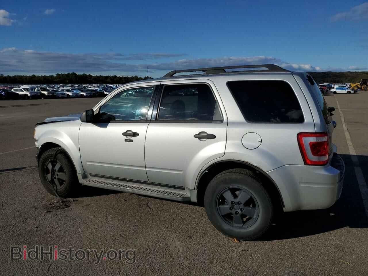 2011 FORD ESCAPE - VIN: 1FMCU0D71BKB17694 - Фото 2