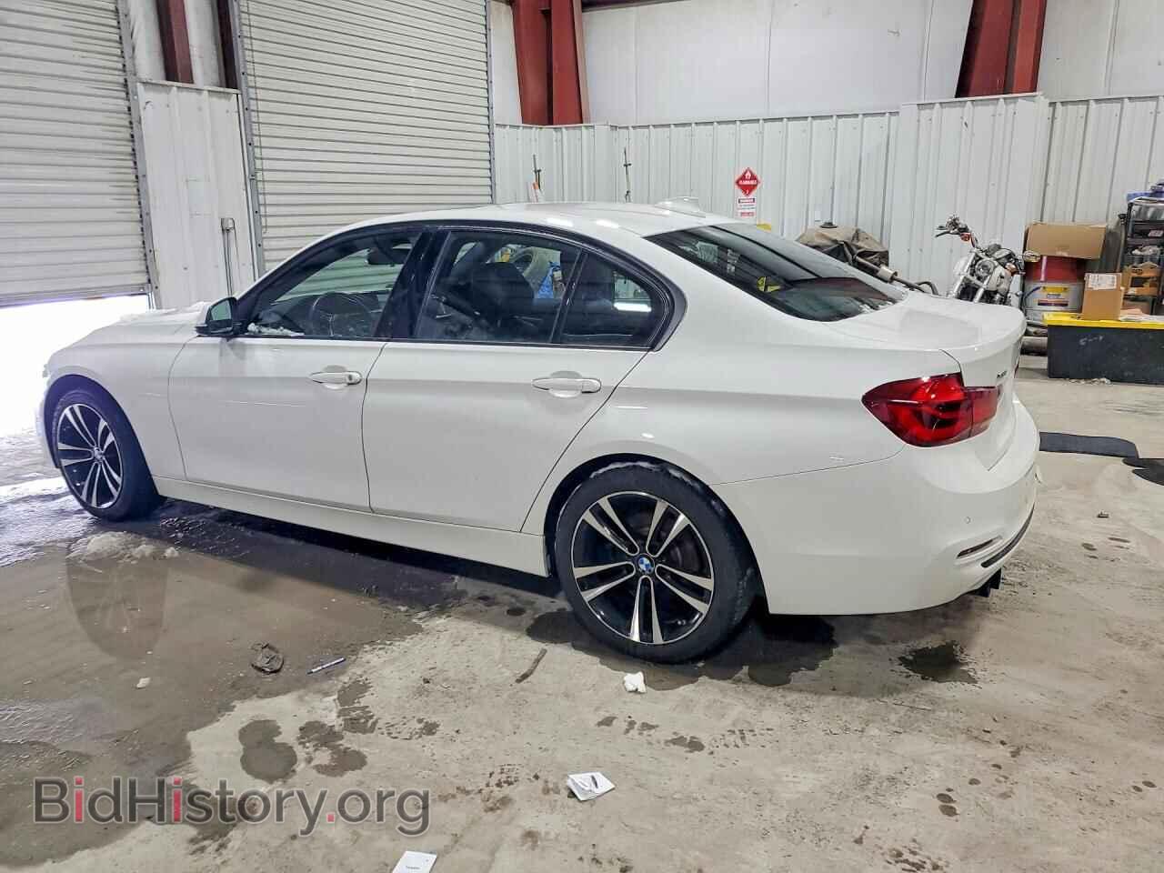 2018 BMW 3 SERIES - VIN: WBA8D9G54JNU67369 - Фото 2