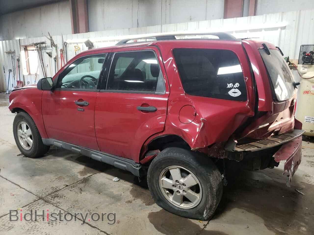 2011 FORD ESCAPE - VIN: 1FMCU9DG8BKA48121 - Фото 2