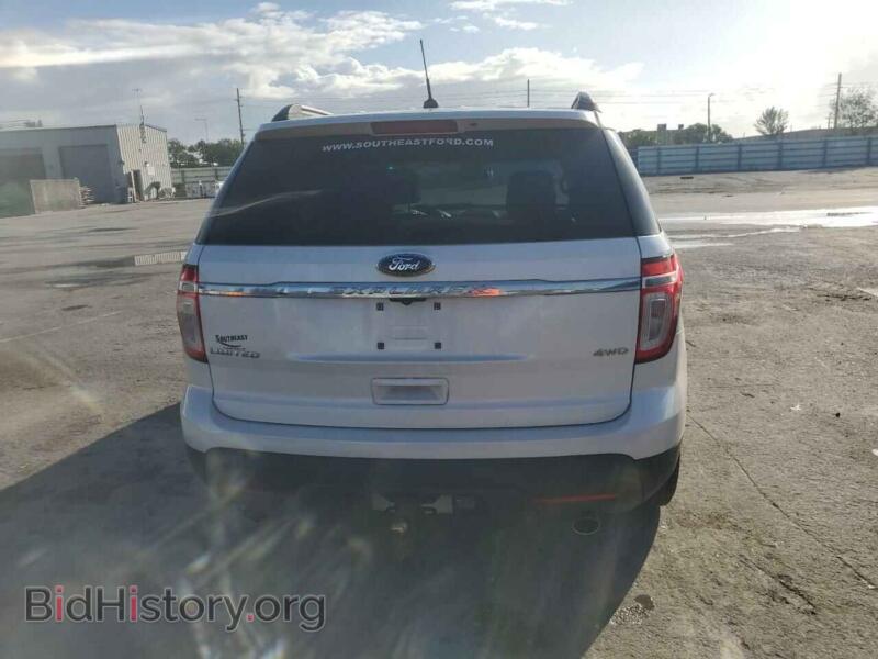 2011 Ford EXPLORER (VIN 1FMHK8F82BGA76009) — фото 6 из 13