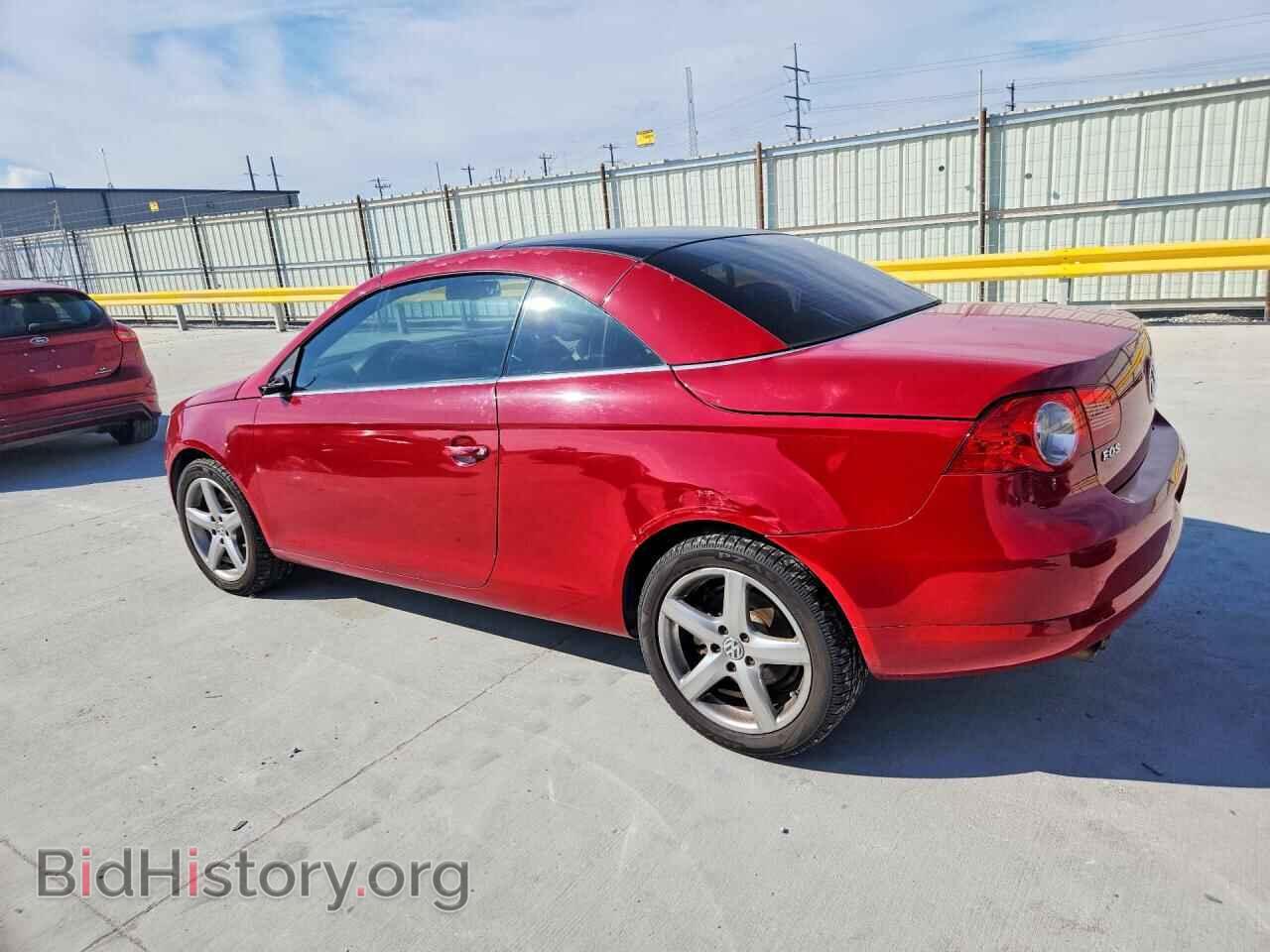 2007 VOLKSWAGEN EOS - VIN: WVWDA71F67V032877 - Фото 2