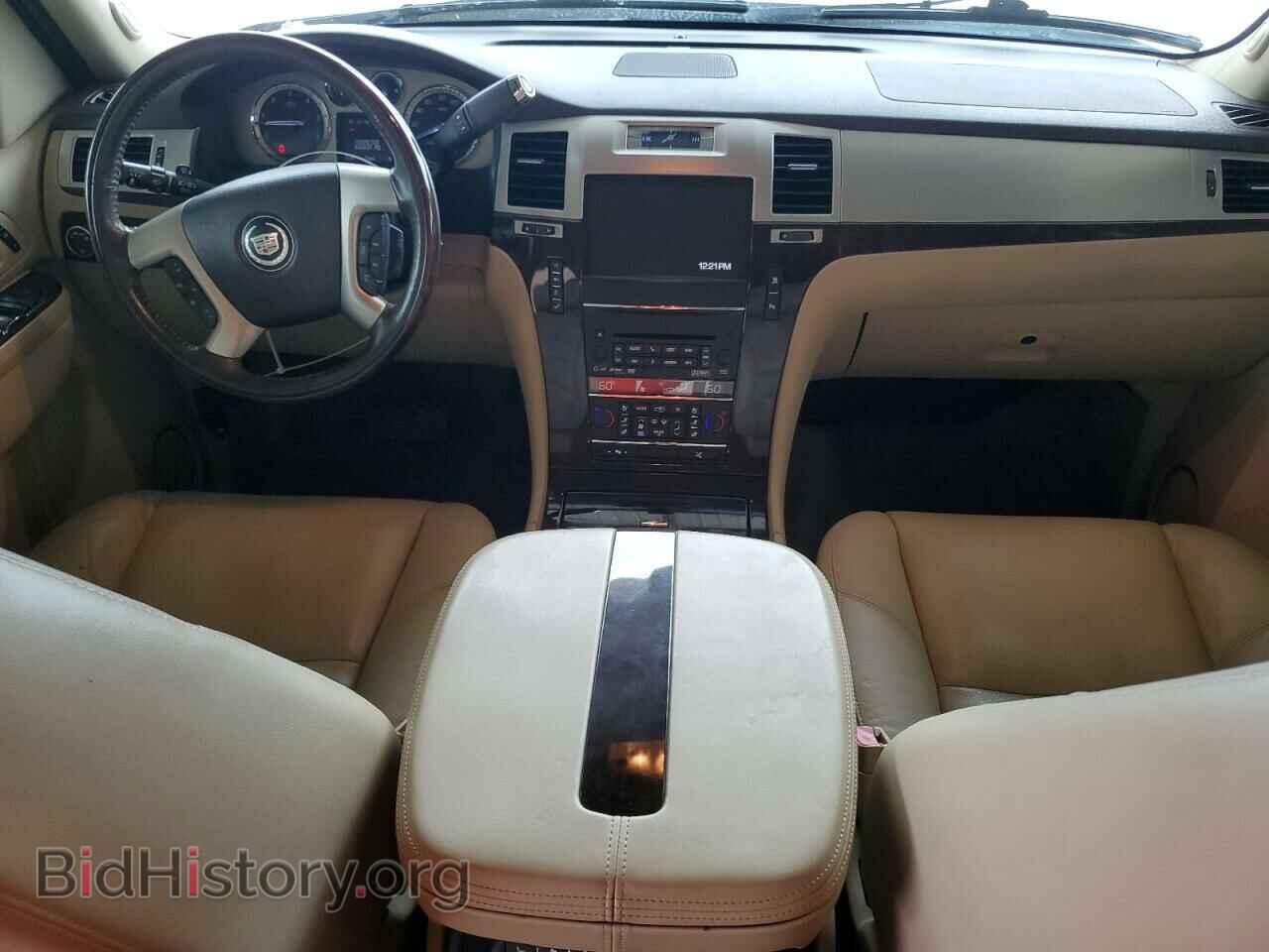 2011 CADILLAC ESCALADE - VIN: 1GYS3CEF6BR260698 - Фото 8