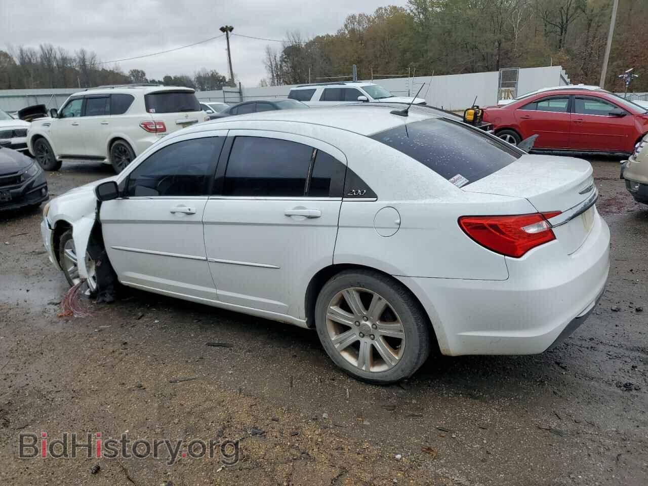 2012 CHRYSLER 200 - VIN: 1C3CCBAB6CN208069 - Фото 2