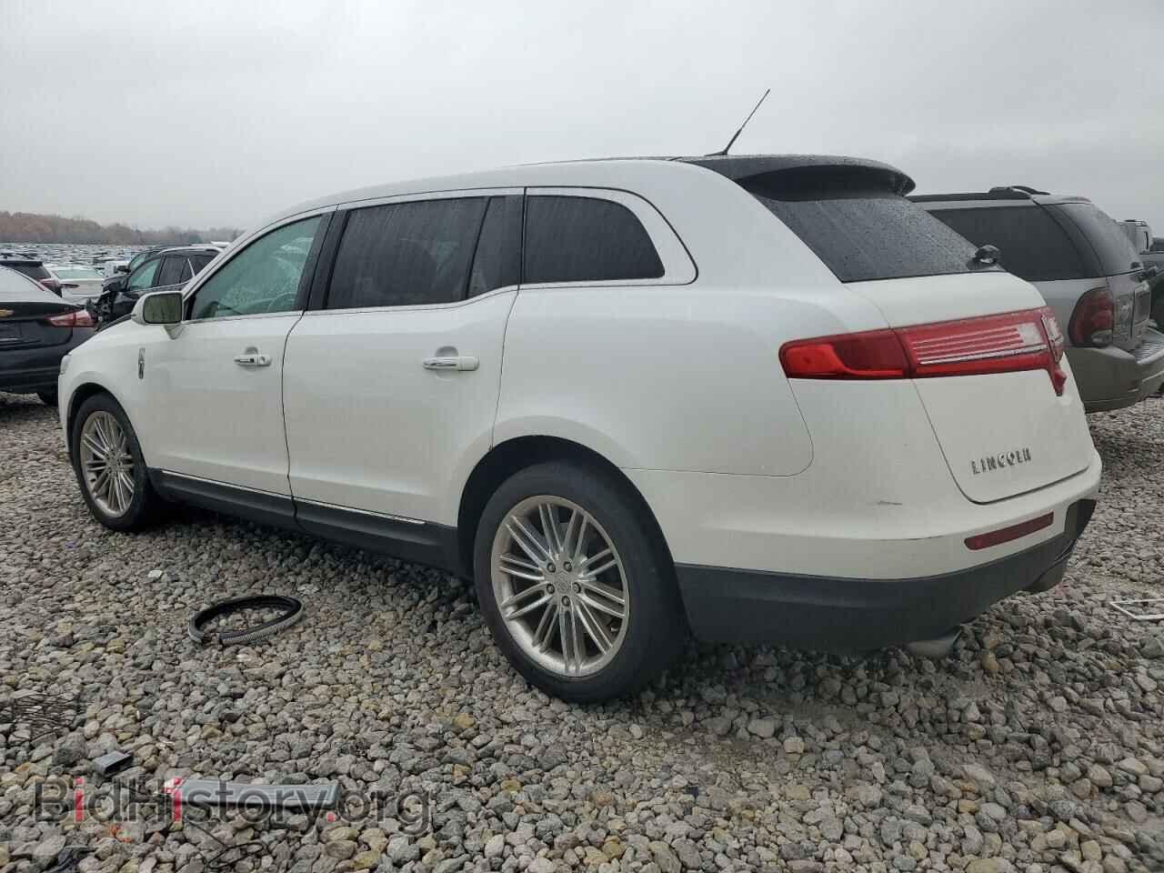 2015 LINCOLN MKT - VIN: 2LMHJ5AT4FBL00833 - Photo 2