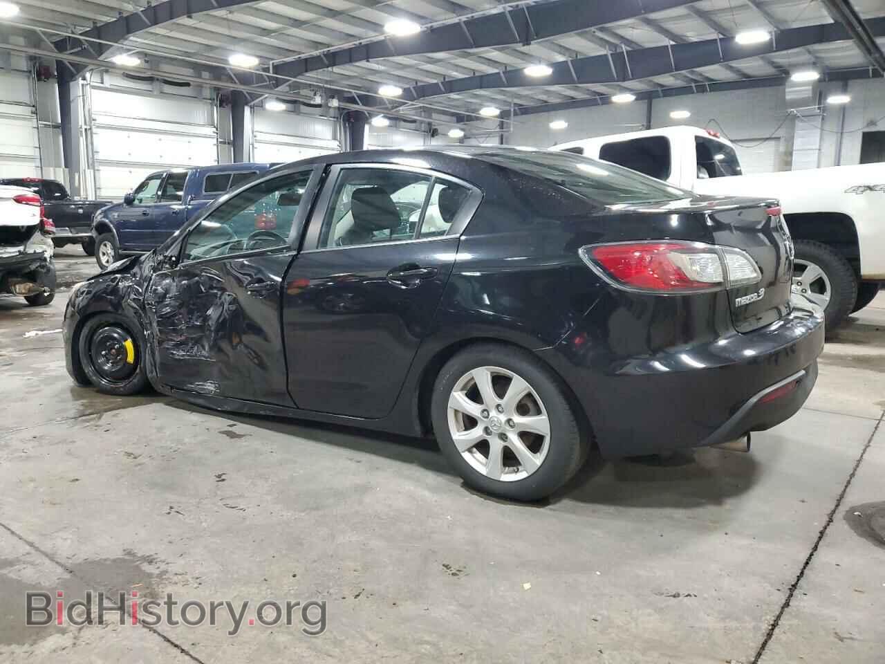 2011 MAZDA 3 - VIN: JM1BL1VF4B1458673 - Фото 2