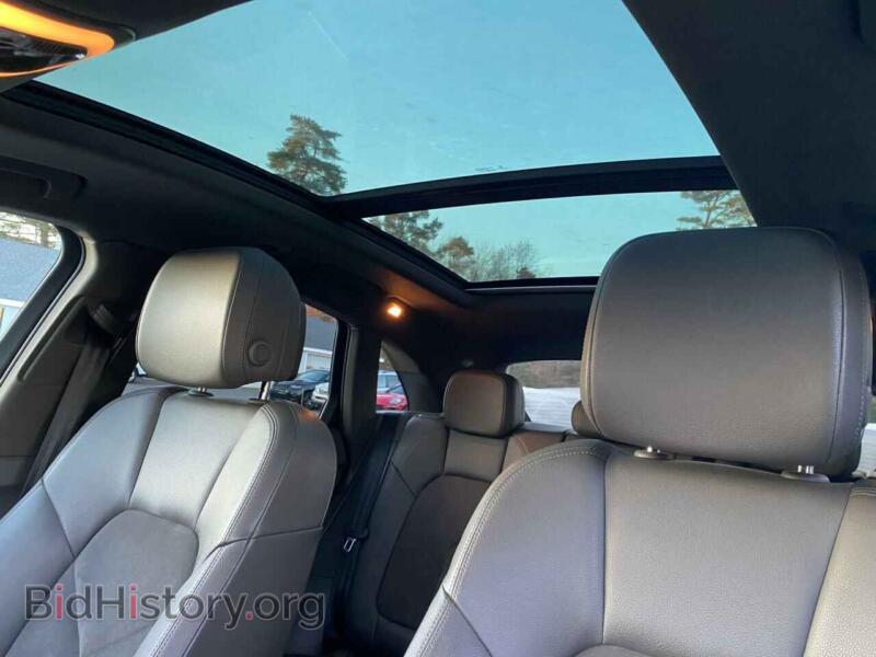 2016 Porsche MACAN (VIN WP1AB2A53GLB40667) — photo 9 of 10