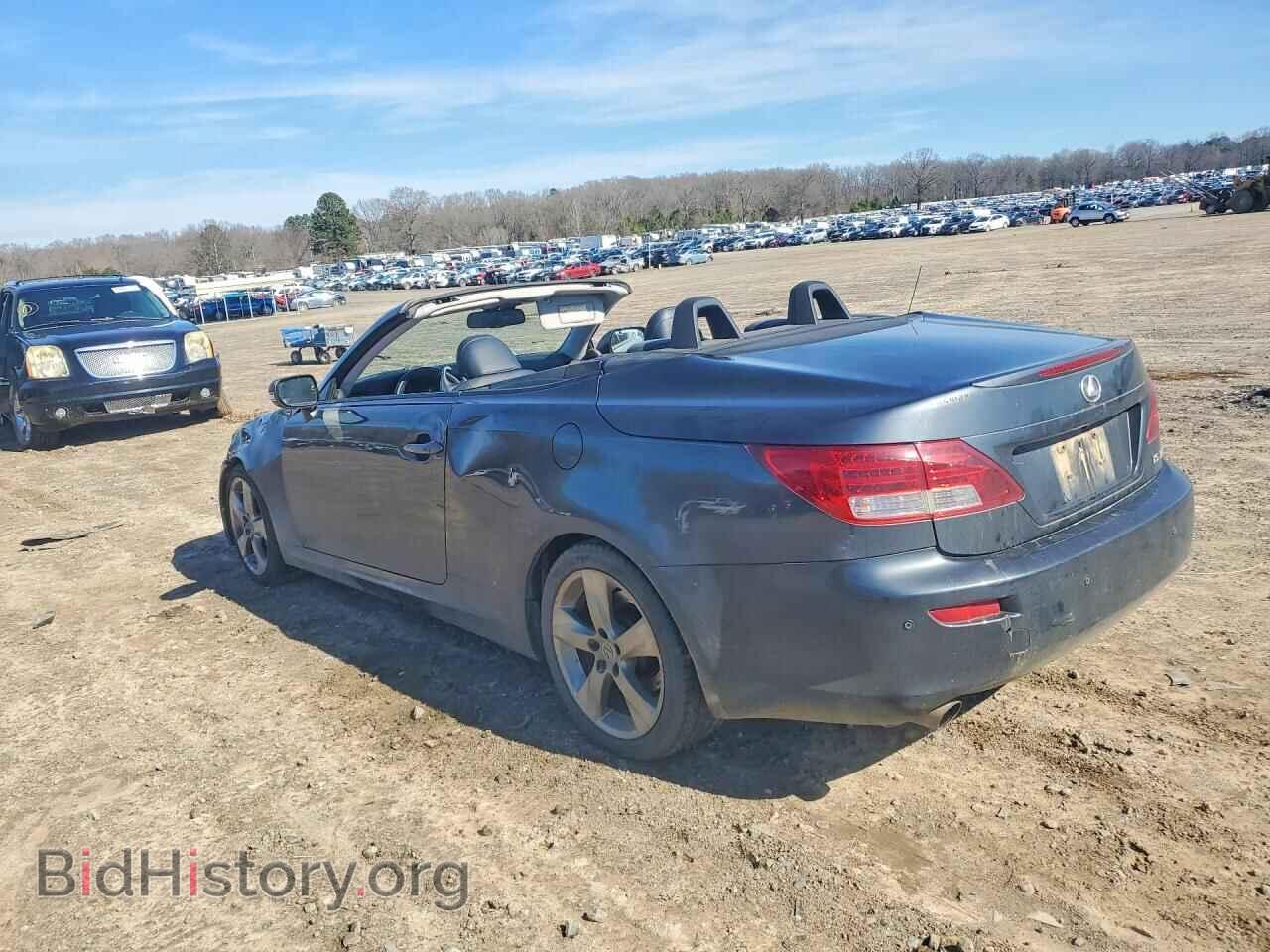 2011 LEXUS IS - VIN: JTHFE2C21B2505328 - Photo 2