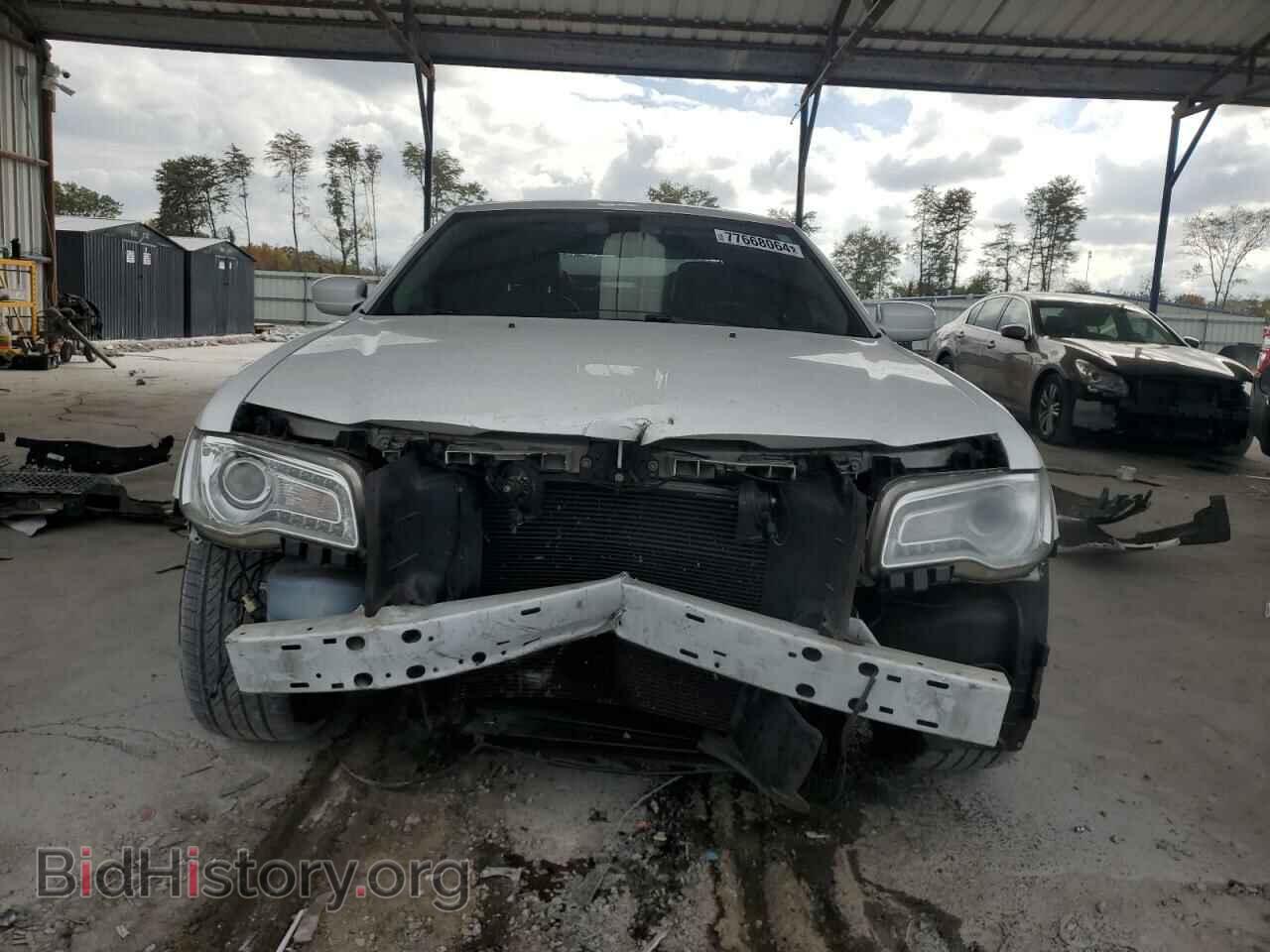2019 CHRYSLER 300 - VIN: 2C3CCAAG3KH760903 - Фото 5