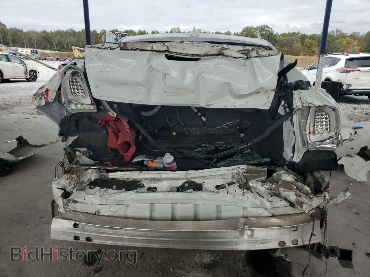 2019 CHRYSLER 300 - VIN: 2C3CCAAG3KH760903 - Фото 6