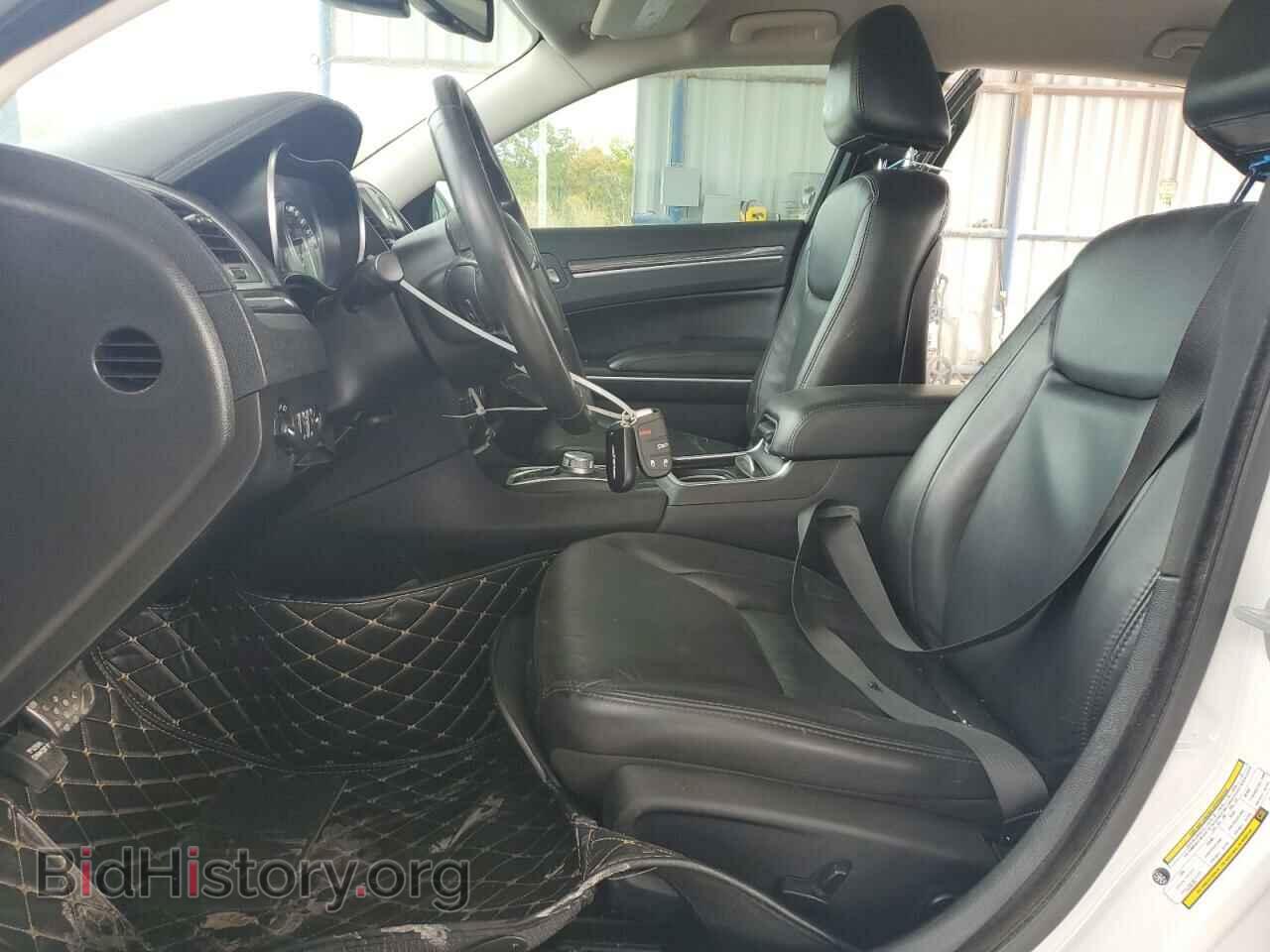 2019 CHRYSLER 300 - VIN: 2C3CCAAG3KH760903 - Фото 7