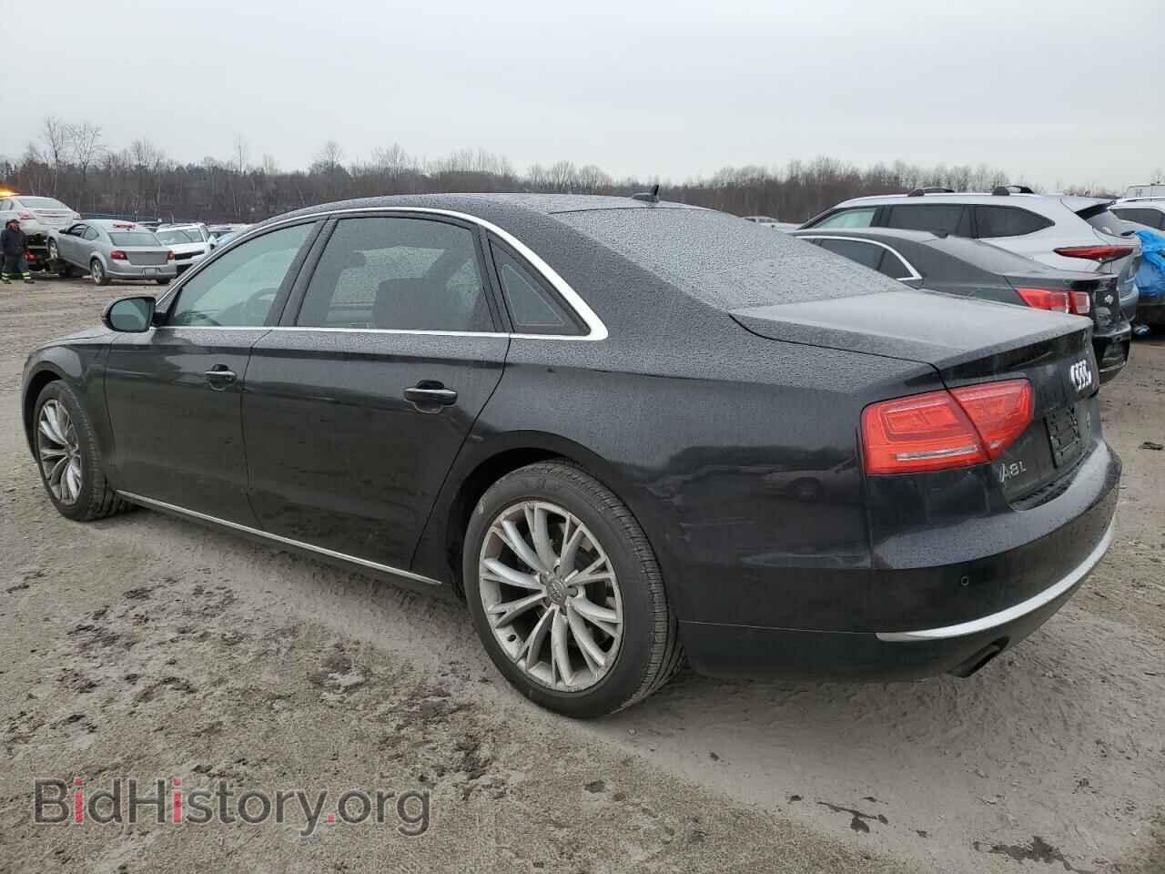 2011 AUDI A8 - VIN: WAURVAFD9BN005872 - Фото 2