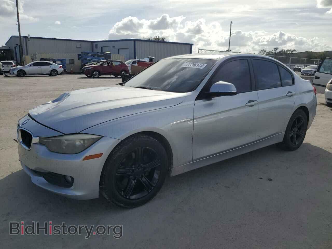 Photo WBA3B1C55DF462154 - BMW 3 SERIES 2013