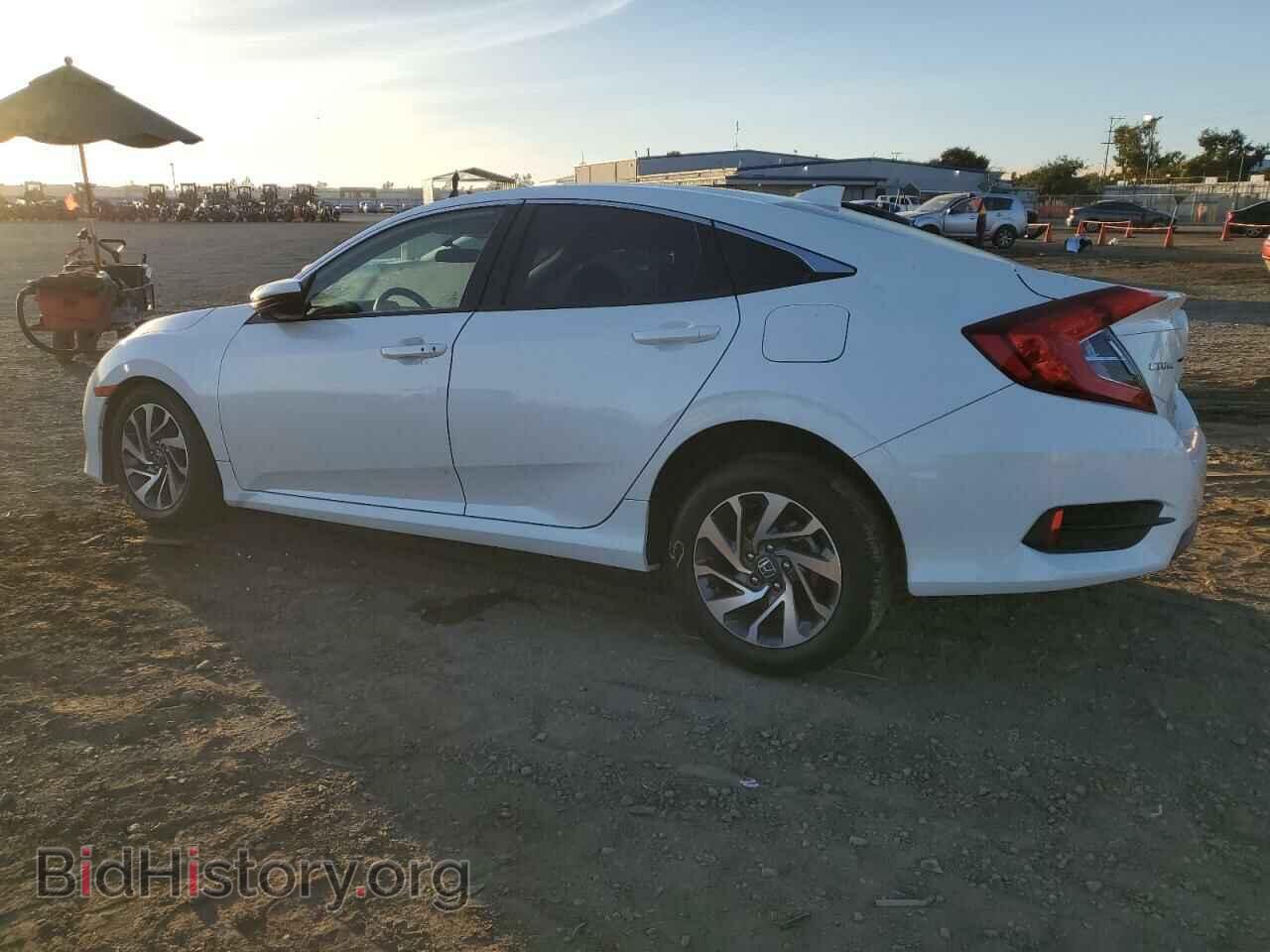 2018 HONDA CIVIC - VIN: 19XFC2F70JE207319 - Фото 2