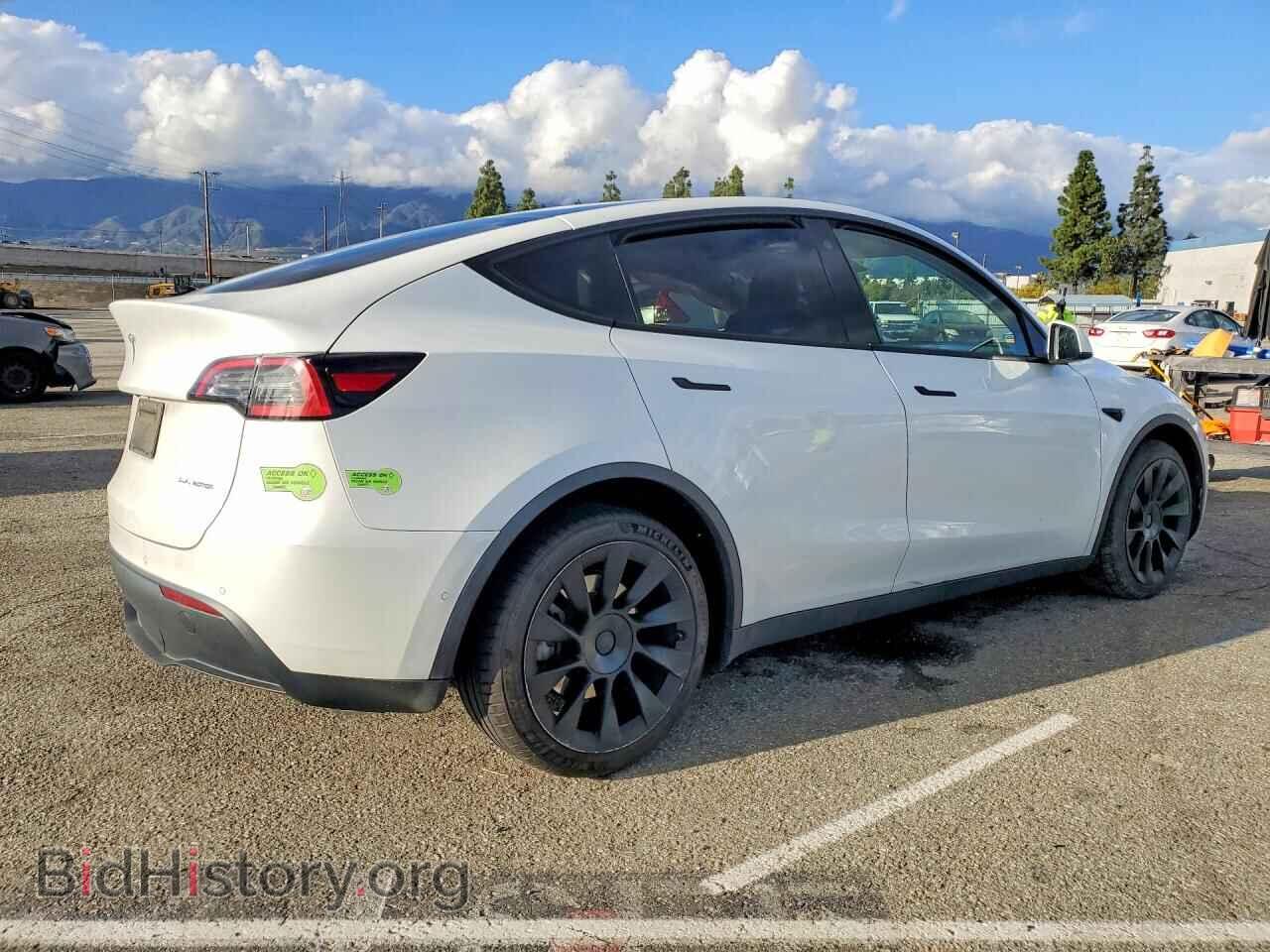 2022 TESLA MODEL Y - VIN: 7SAYGAEE3NF561328 - Фото 3