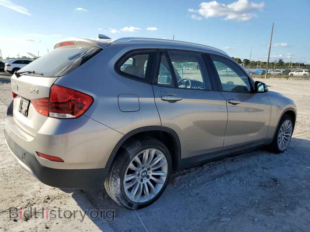 2015 BMW X1 - VIN: WBAVM1C55FVW58185 - Фото 3