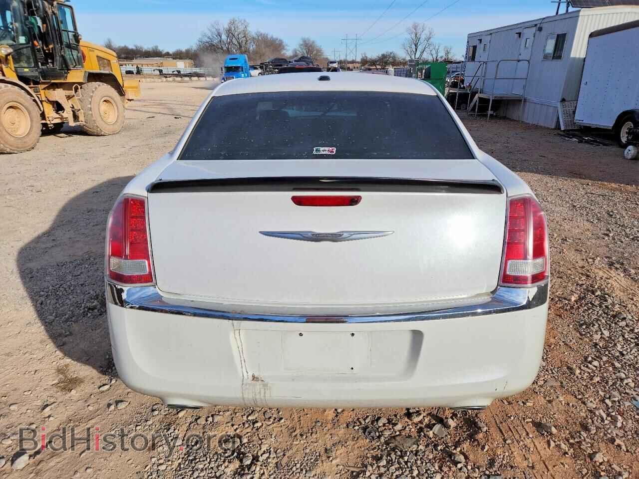 2014 CHRYSLER 300 - VIN: 2C3CCAAG8EH377981 - Фото 6
