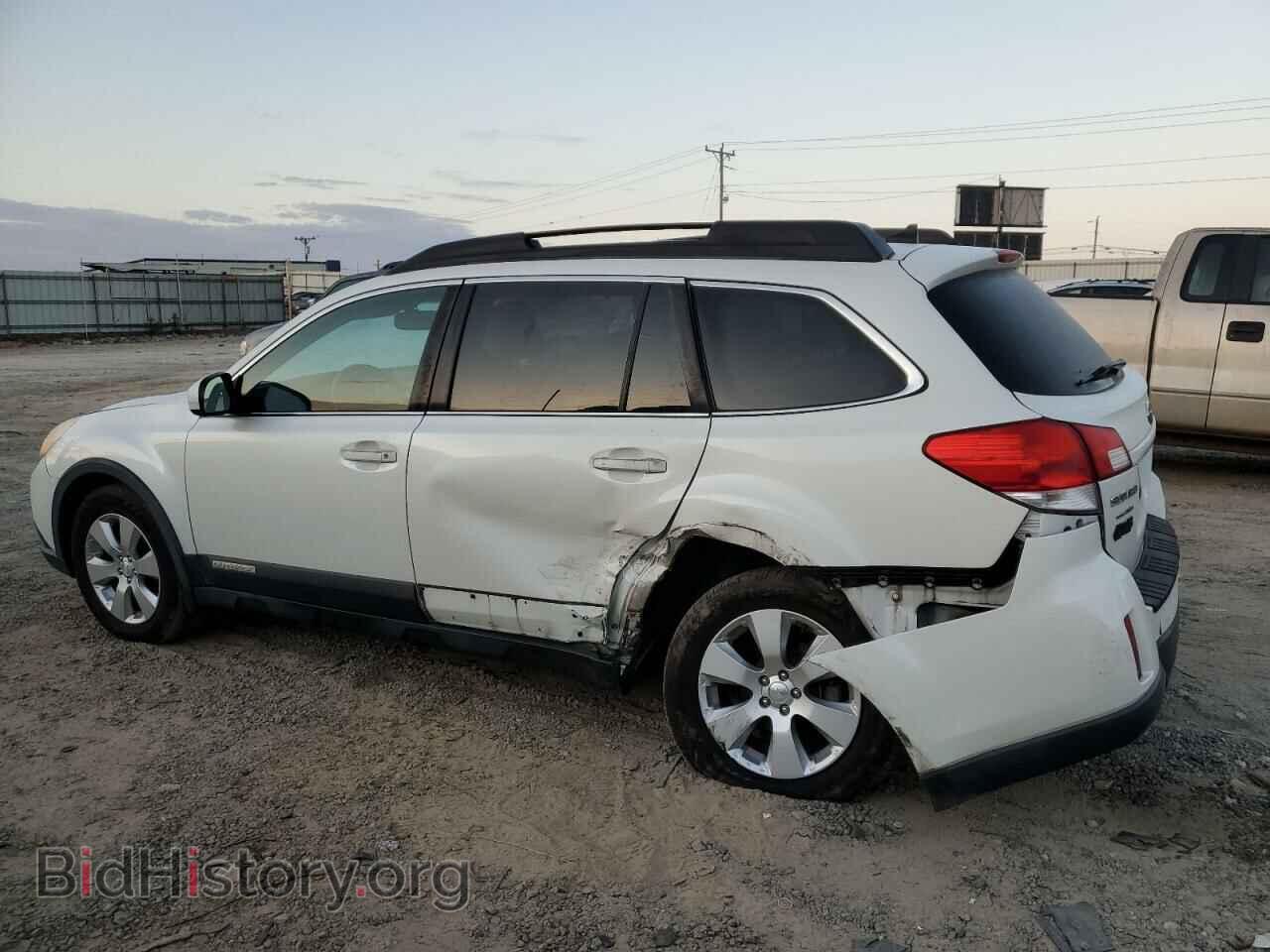 2011 SUBARU OUTBACK - VIN: 4S4BRBKC2B3317597 - Фото 2
