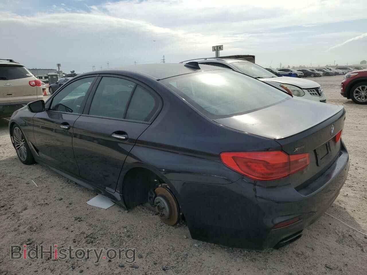 2018 BMW M5 - VIN: WBAJB9C56JB036739 - Фото 2