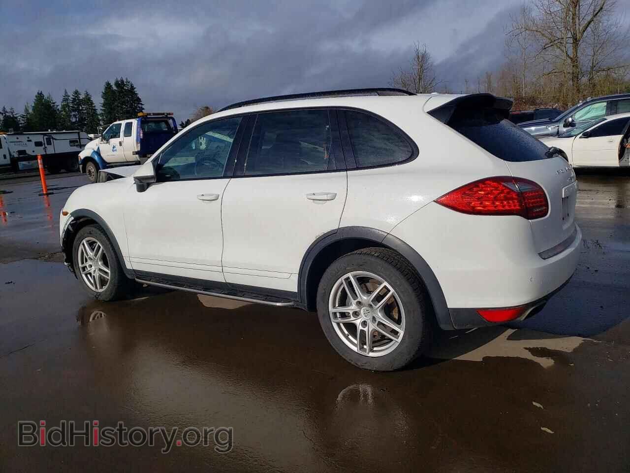 2012 PORSCHE CAYENNE - VIN: WP1AA2A27CLA10930 - Photo 2