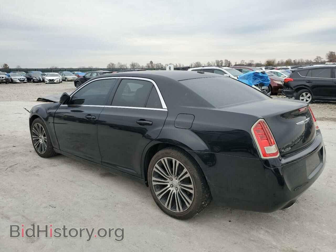 2013 CHRYSLER 300 - VIN: 2C3CCABG2DH551251 - Фото 2