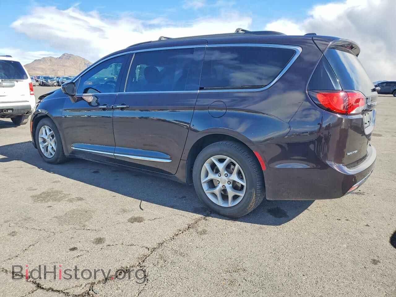 2017 CHRYSLER PACIFICA - VIN: 2C4RC1BG8HR610552 - Фото 2