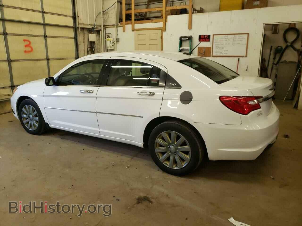 2012 CHRYSLER 200 - VIN: 1C3CCBBG7CN184648 - Фото 2
