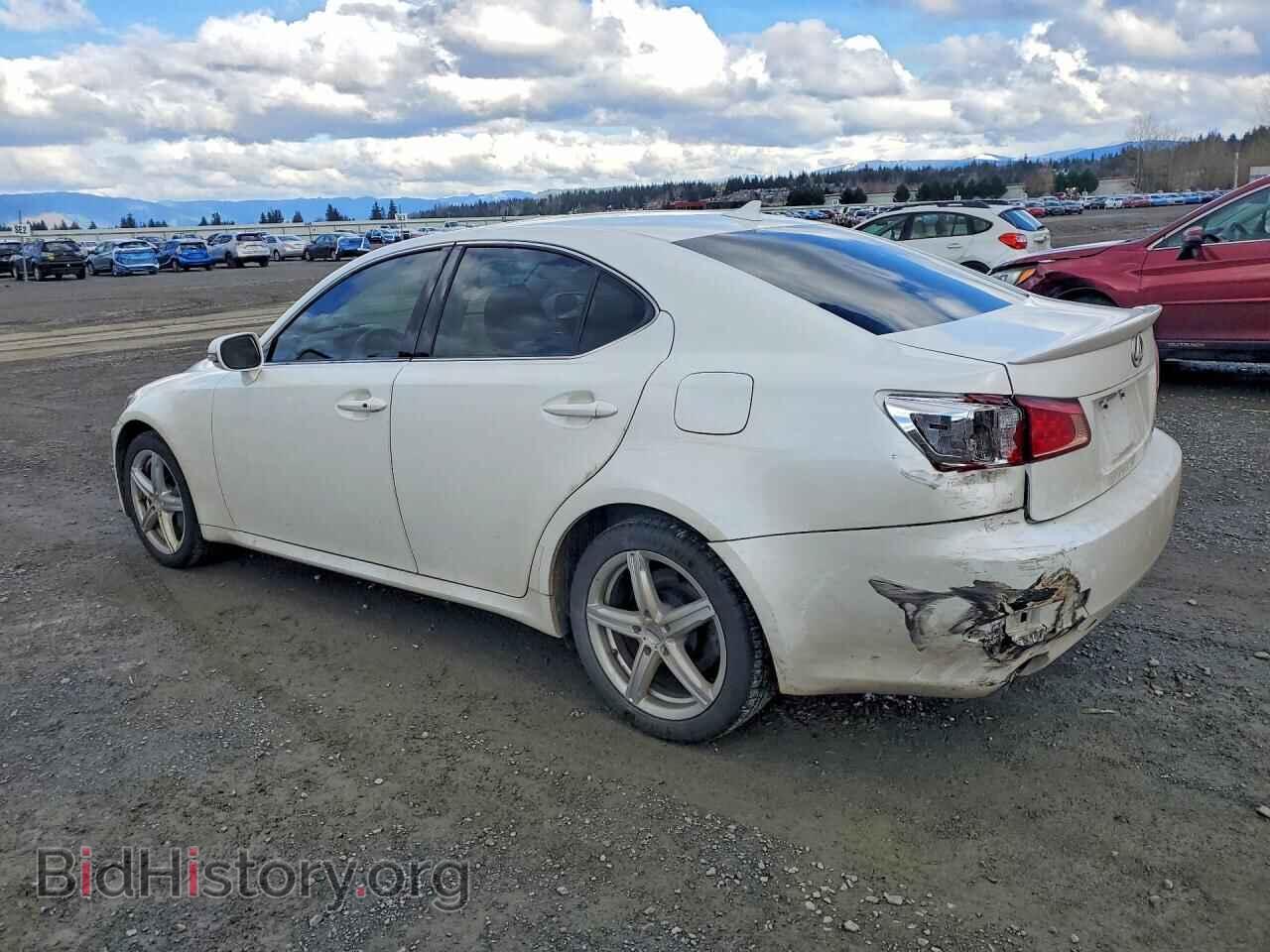 2011 LEXUS IS - VIN: JTHCE5C2XB5000617 - Фото 2