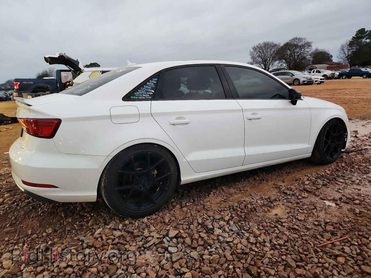 2017 AUDI A3 - VIN: WAUAUGFF8H1047213 - Фото 3