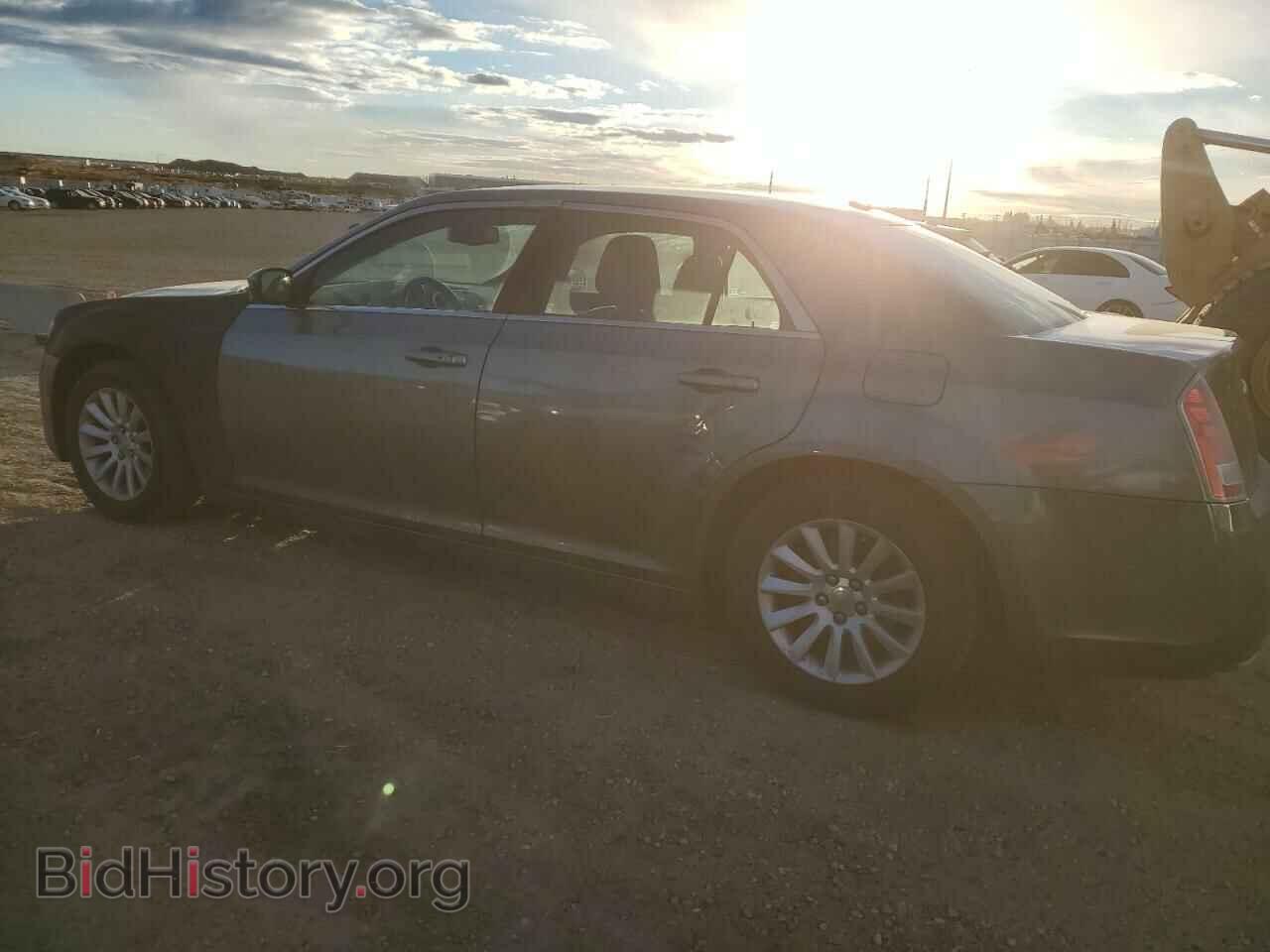 2012 CHRYSLER 300 - VIN: 2C3CCAAG7CH110229 - Фото 2