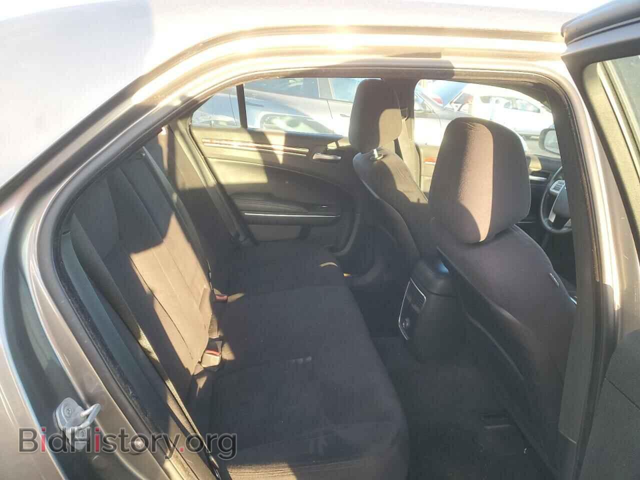 2012 CHRYSLER 300 - VIN: 2C3CCAAG7CH110229 - Фото 10