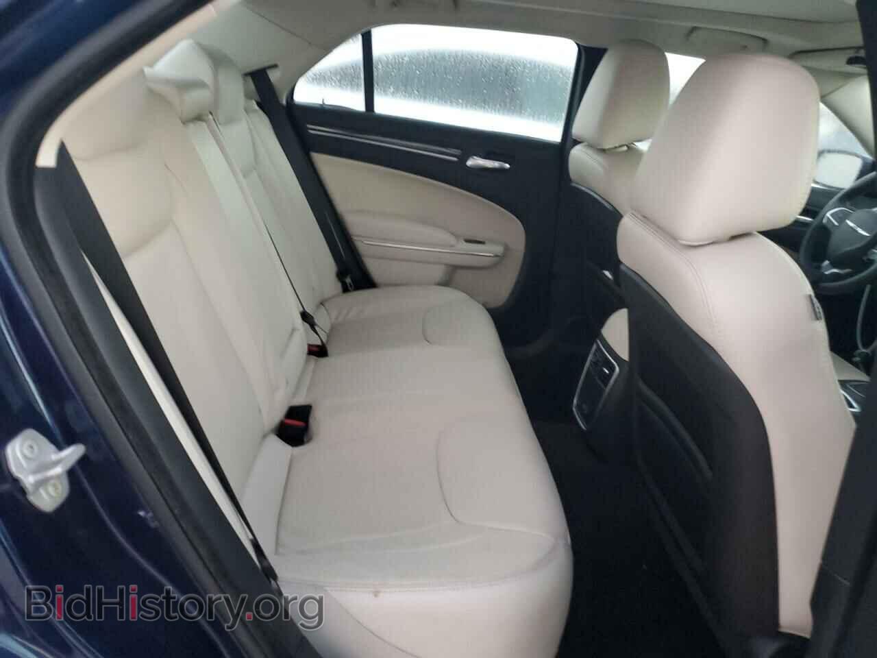 2016 CHRYSLER 300 - VIN: 2C3CCAAG5GH117895 - Фото 10