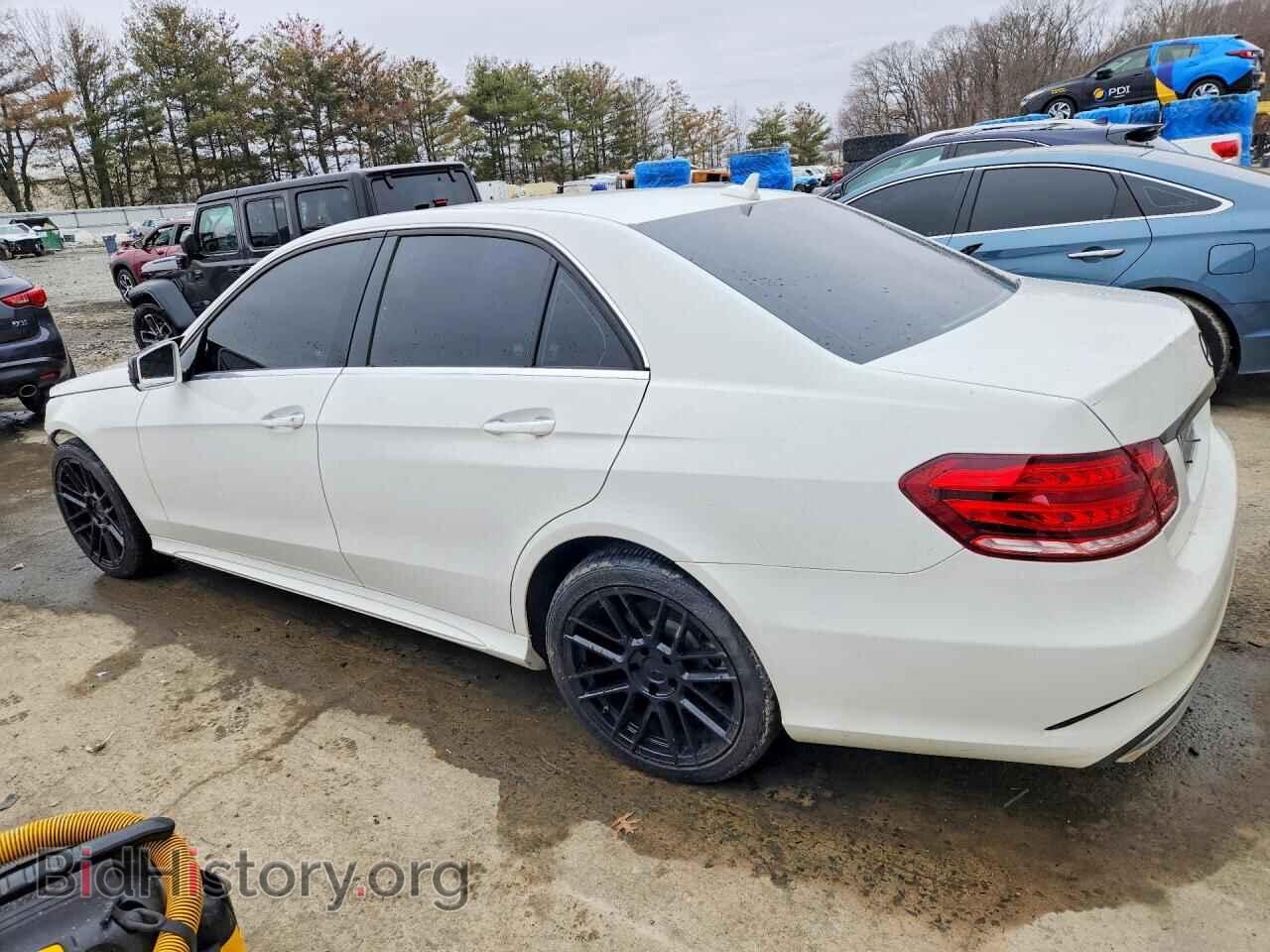 2016 MERCEDES-BENZ E-CLASS - VIN: WDDHF8JB4GB172181 - Фото 2