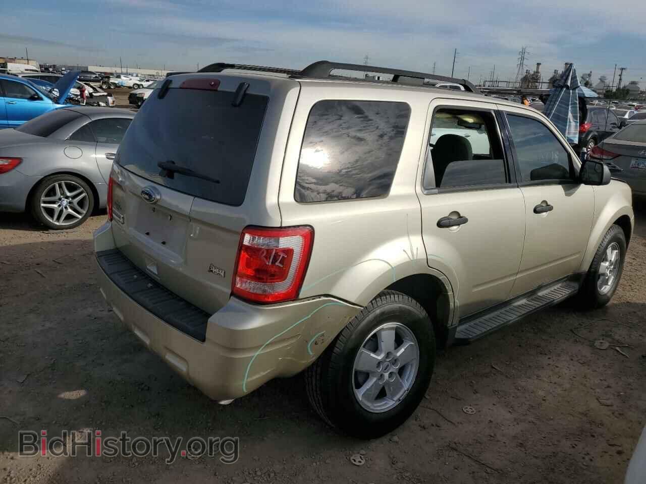 2010 FORD ESCAPE - VIN: 1FMCU0DG8AKB20249 - Фото 3
