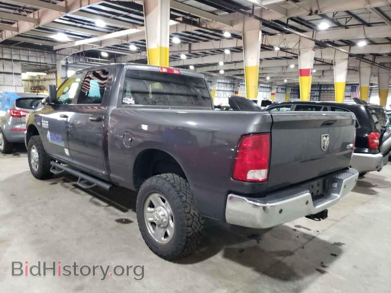 2018 RAM All Models - VIN: 3C6UR5CJ5JG302686 - Photo 2