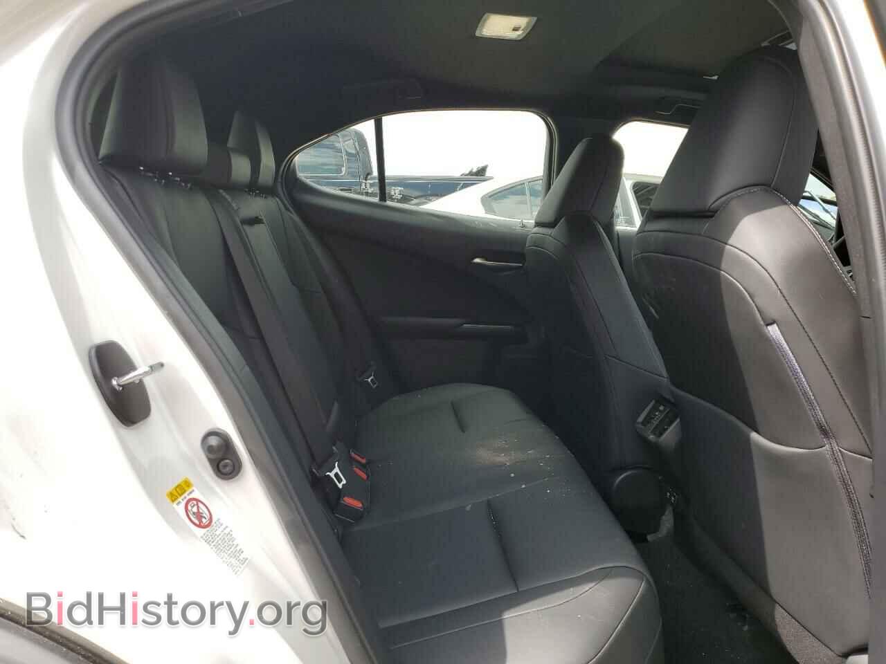 2019 LEXUS UX 200 - VIN: JTHY3JBH2K2017830 - Фото 10