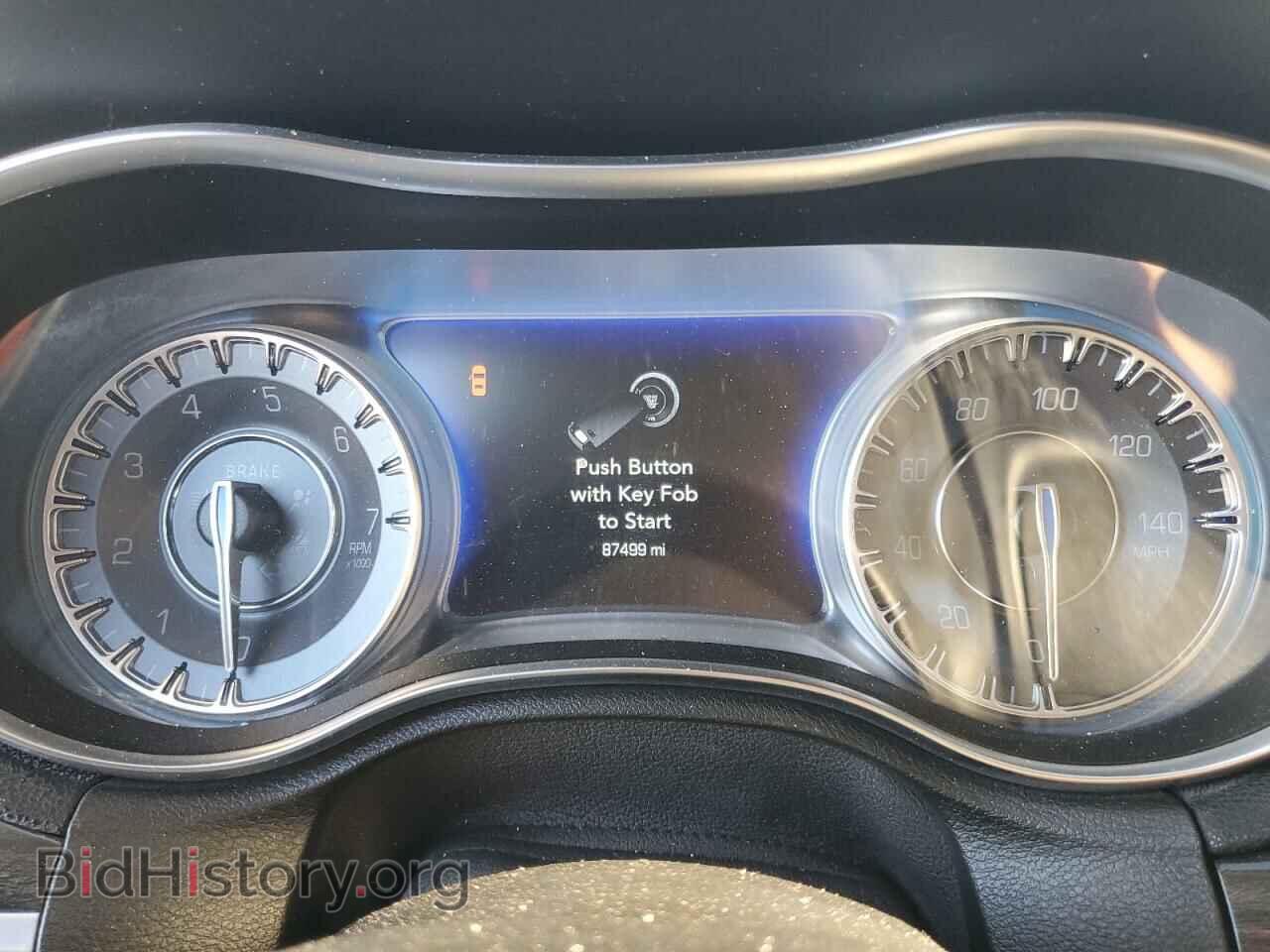 2019 CHRYSLER 300 - VIN: 2C3CCAAG1KH727060 - Фото 9