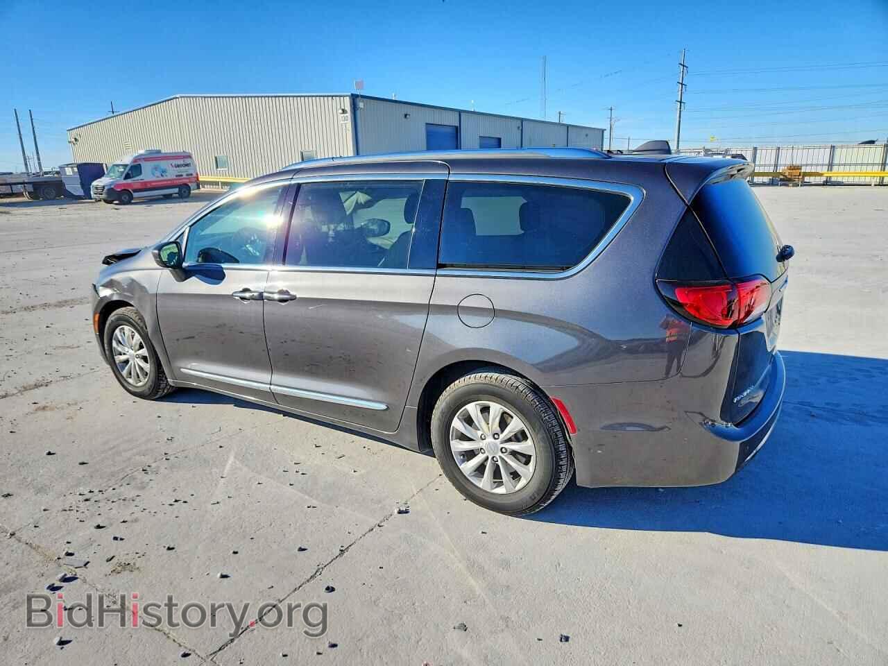 2018 CHRYSLER PACIFICA - VIN: 2C4RC1BG0JR192736 - Photo 2