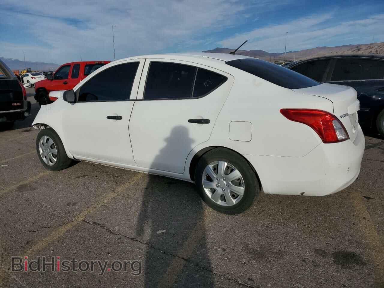 2014 NISSAN VERSA - VIN: 3N1CN7AP1EL855211 - Фото 2